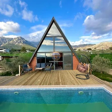 4 Kisilik Mustakil Havuzlu, Sunset Bungalov 2 Мугла